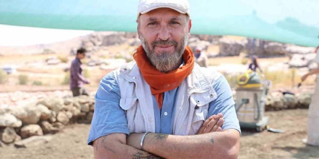 Diyarbakır’da tarihe geçecek keşif: 9500 yıllık kamusal alan ortaya çıkarıldı! 6